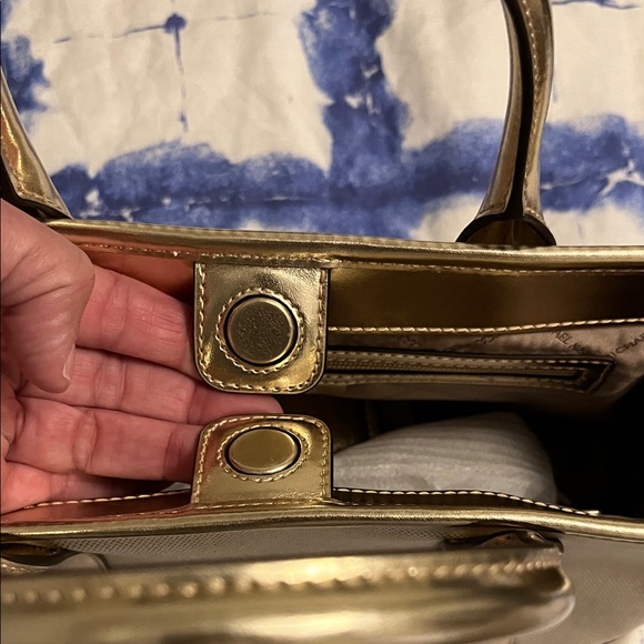 Michael Kors Cream and Gold Satchel with Branded Strap - Picture 5 of 8